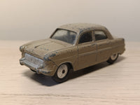 200 Ford Consul in mushroom