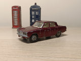 252 Rover 2000 in maroon with rare cast wheels (4)