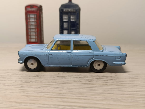 217 Fiat 1800 in blue with bright yellow seats