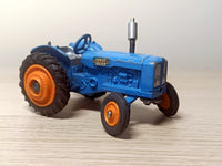 Gift Set 13 Fordson Power Major Tractor + Plough (2)