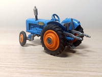 Gift Set 13 Fordson Power Major Tractor + Plough (2)