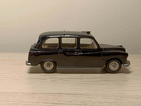 418 Austin Taxi *rare late edition*