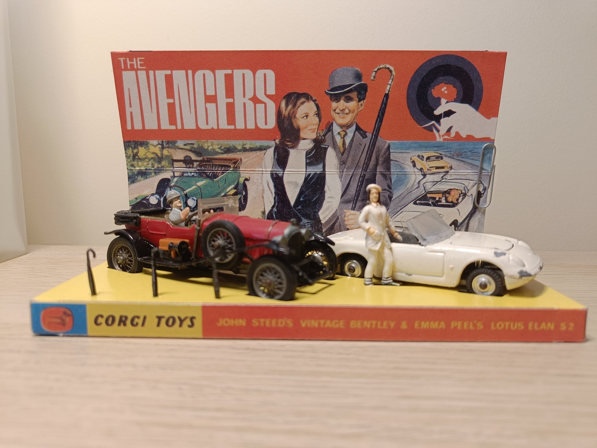 Gift Set 40 The Avengers (11) – Corgi Toys