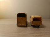 Gift Set 2 Land Rover and Pony Trailer in fawn (1)