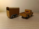 Gift Set 2 Land Rover and Pony Trailer in fawn (2)
