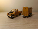 Gift Set 2 Land Rover and Pony Trailer in fawn (3)