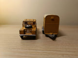 Gift Set 2 Land Rover and Pony Trailer in fawn (3)