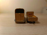 Gift Set 2 Land Rover and Pony Trailer in fawn (4)
