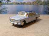 217 Fiat 1800 in blue and dark blue