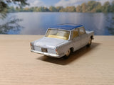 217 Fiat 1800 in blue and dark blue