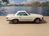 393 Mercedes-Benz 350SL in white