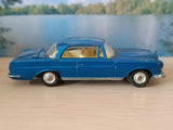 253 Mercedes-Benz 220SE in metallic blue