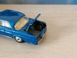 253 Mercedes-Benz 220SE in metallic blue