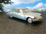210S Citroen DS19 *with foglamps* polished mazak