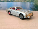Corgi Toys 270 James Bond Aston Martin *first issue*
