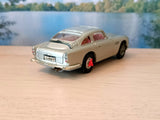Corgi Toys 270 James Bond Aston Martin *first issue*