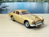 R261 James Bond Aston Martin *matt gold issue* (rare Model Club Issue)