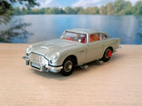 R270 James Bond Aston Martin *silver grille issue* (Model Club Issue)