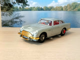R270 James Bond Aston Martin *gold grille issue* (Model Club Issue)