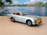 R270 James Bond Aston Martin *gold grille issue* (Model Club Issue)