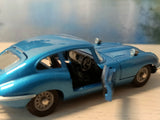 335 Jaguar E-Type 2+2 4.2 Litre *scarce late issue*)