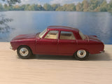 252 Rover 2000 in maroon