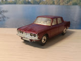 252 Rover 2000 in maroon