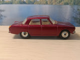 252 Rover 2000 in maroon