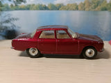 252 Rover 2000 in maroon