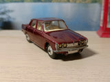 252 Rover 2000 in maroon