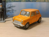 204  Morris Mini-Minor in orange