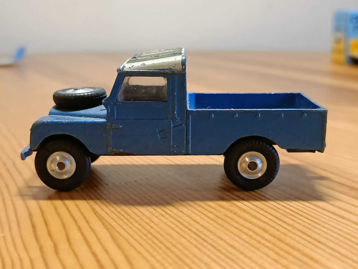 406 Land Rover 6 – Corgi Toys