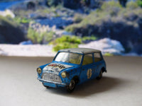 227 Morris Mini-Cooper in blue / white, scarce version (16)