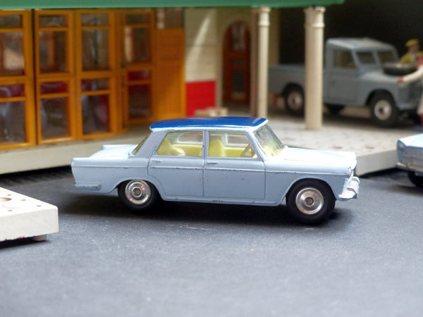 217 Fiat 1800 in two-tone blue and original box