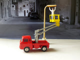 Gift Set 14 Hydraulic Tower Wagon with workman and lamp standard