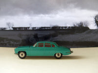 238 Jaguar Mk X in metallic green