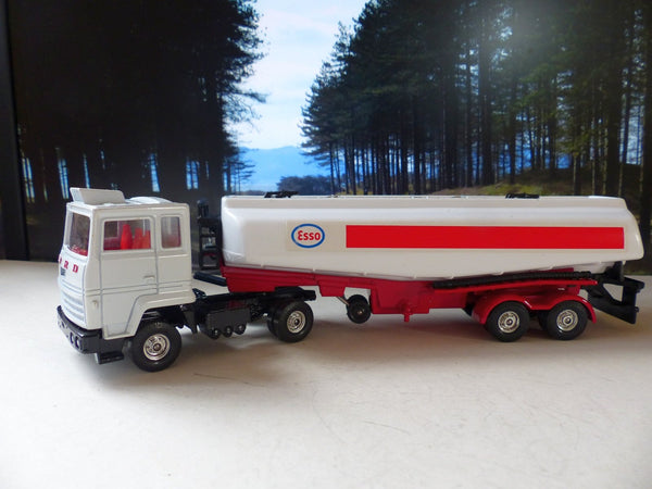 1157 Ford Esso Petrol Tanker