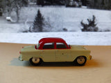 207 Standard Vanguard III in very pale green and red