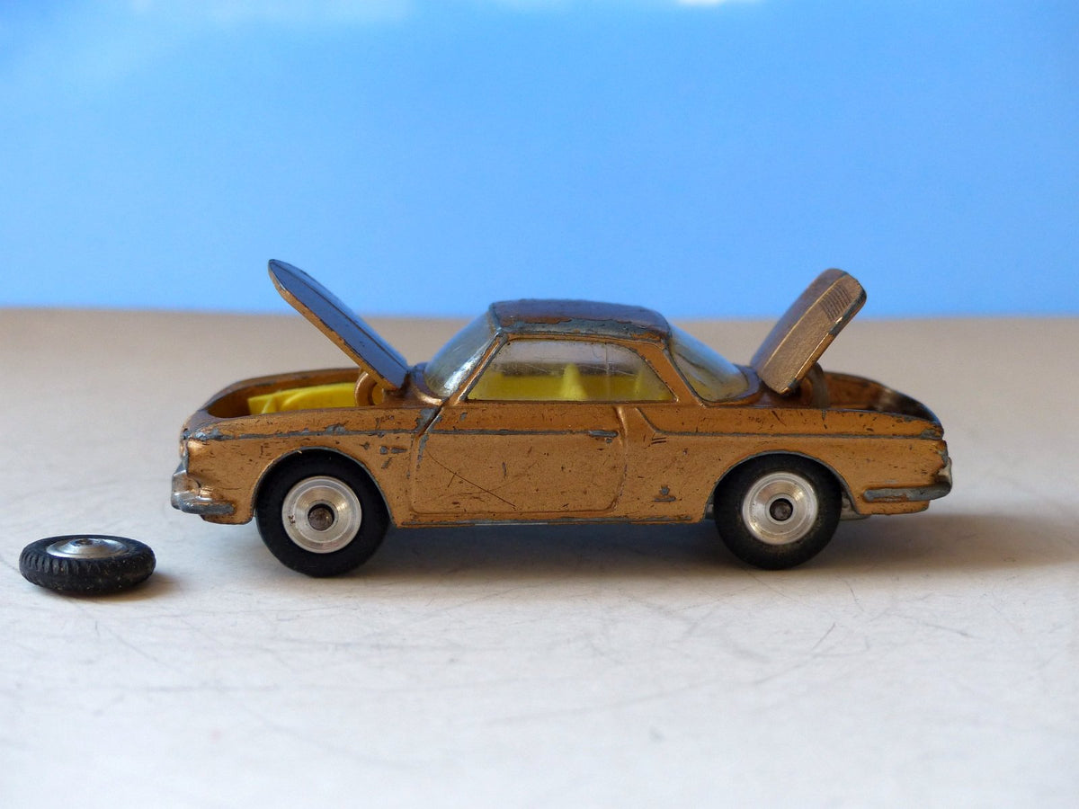 コーギ　CORGI VW1500 KARMANN GHIA ミニカー　レトロ コーギ CORGI VW1500 KARMANN GHIA ミニカー レトロ - メルカリ