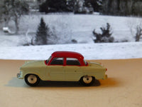 207 Standard Vanguard III in very pale green and red