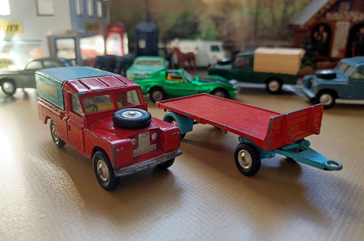 Corgi toys boîte gift set 19 chipperfields land rover elephant cage on