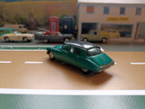 210 Citroen DS19 in metallic green and black