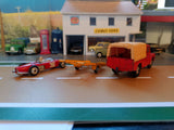 Gift Set 17 Land Rover with Ferrari on Trailer