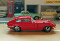 374 Jaguar E Type 4.2 in red