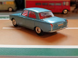 252 Rover 2000 in steel blue