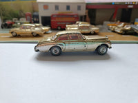 Gift Set 20 The Golden Guinea Set 3 cars in gold finish (3)