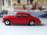 205M Riley Pathfinder red (2) – Corgi Toys