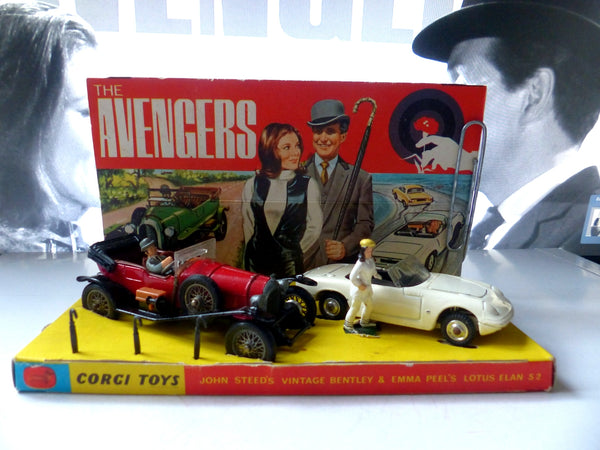 Gift Set 40 The Avengers with original box