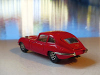 374 Jaguar E Type 4.2 in red