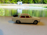 275 Rover 2000TC in white